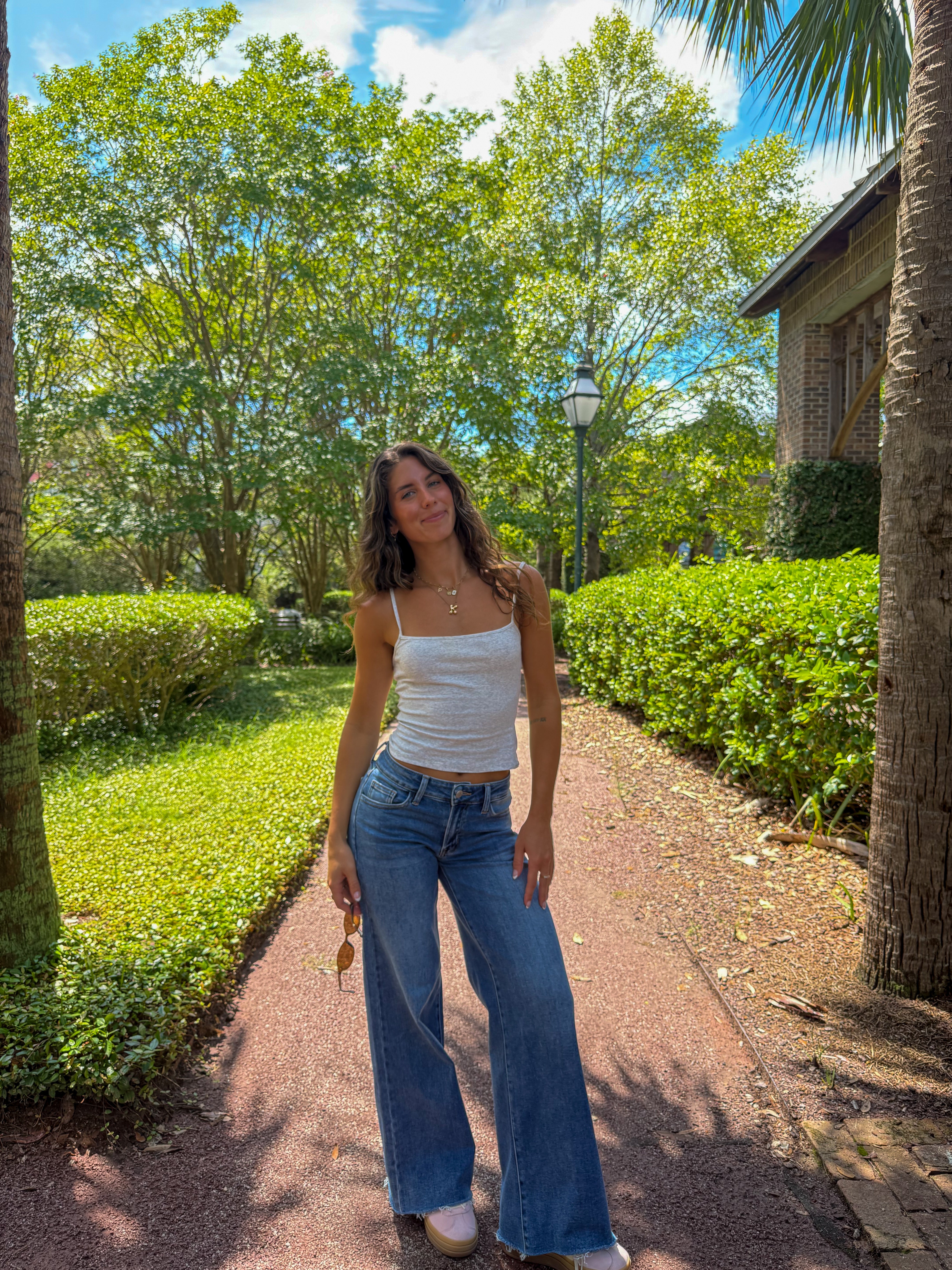 Medium Relaxed Wide Leg Denim