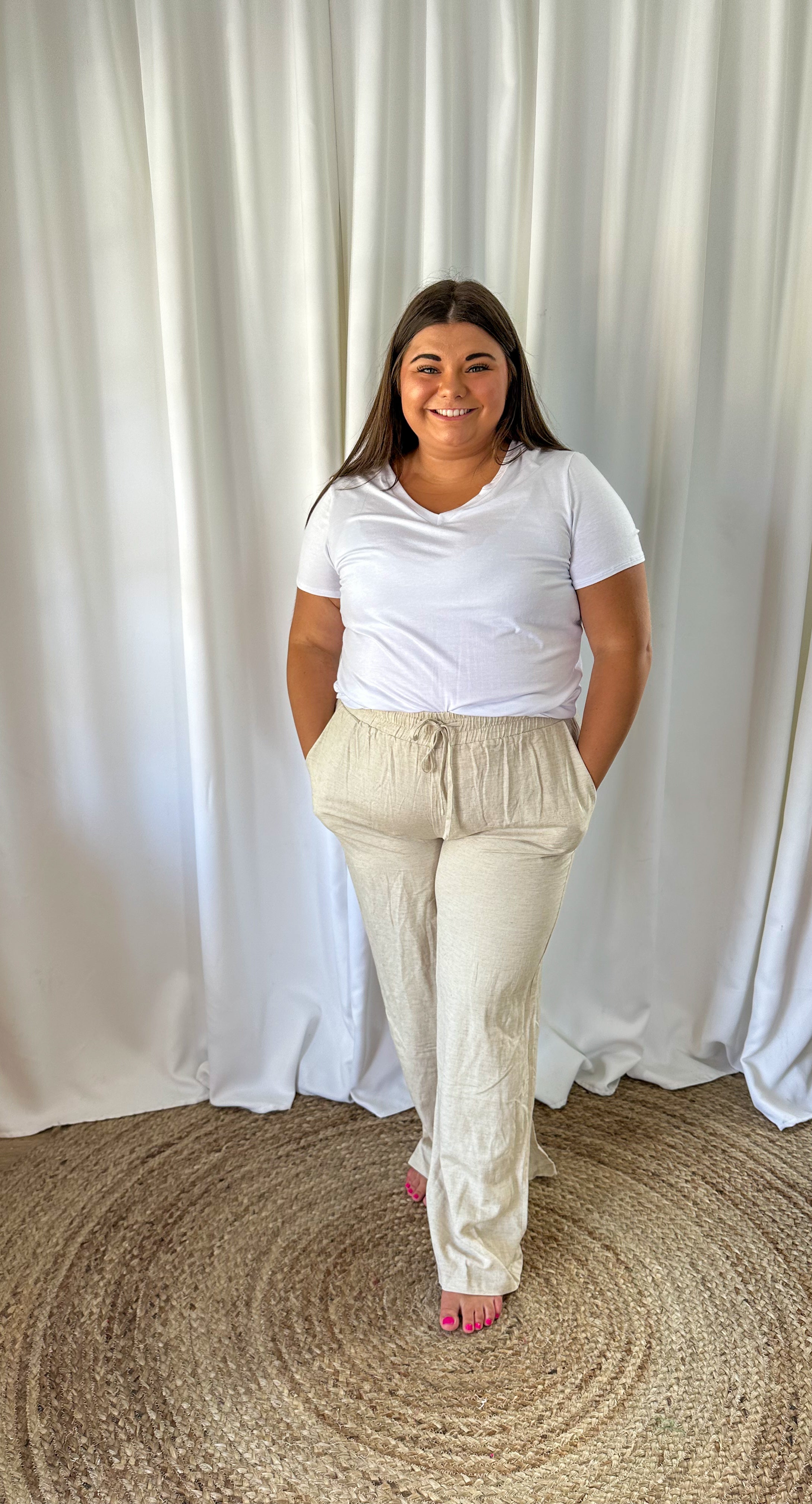 PLUS White VNeck Basic