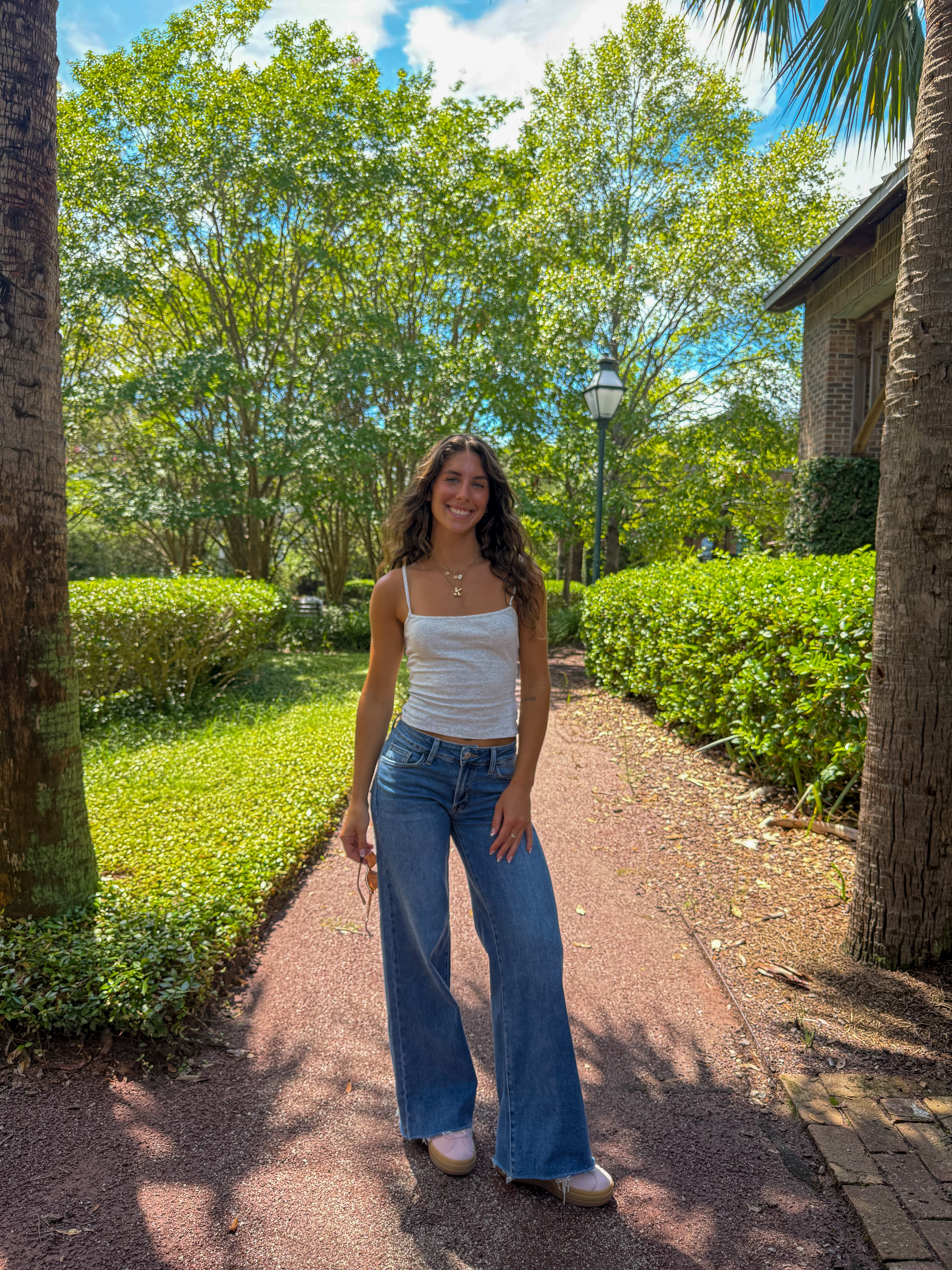 Medium Relaxed Wide Leg Denim