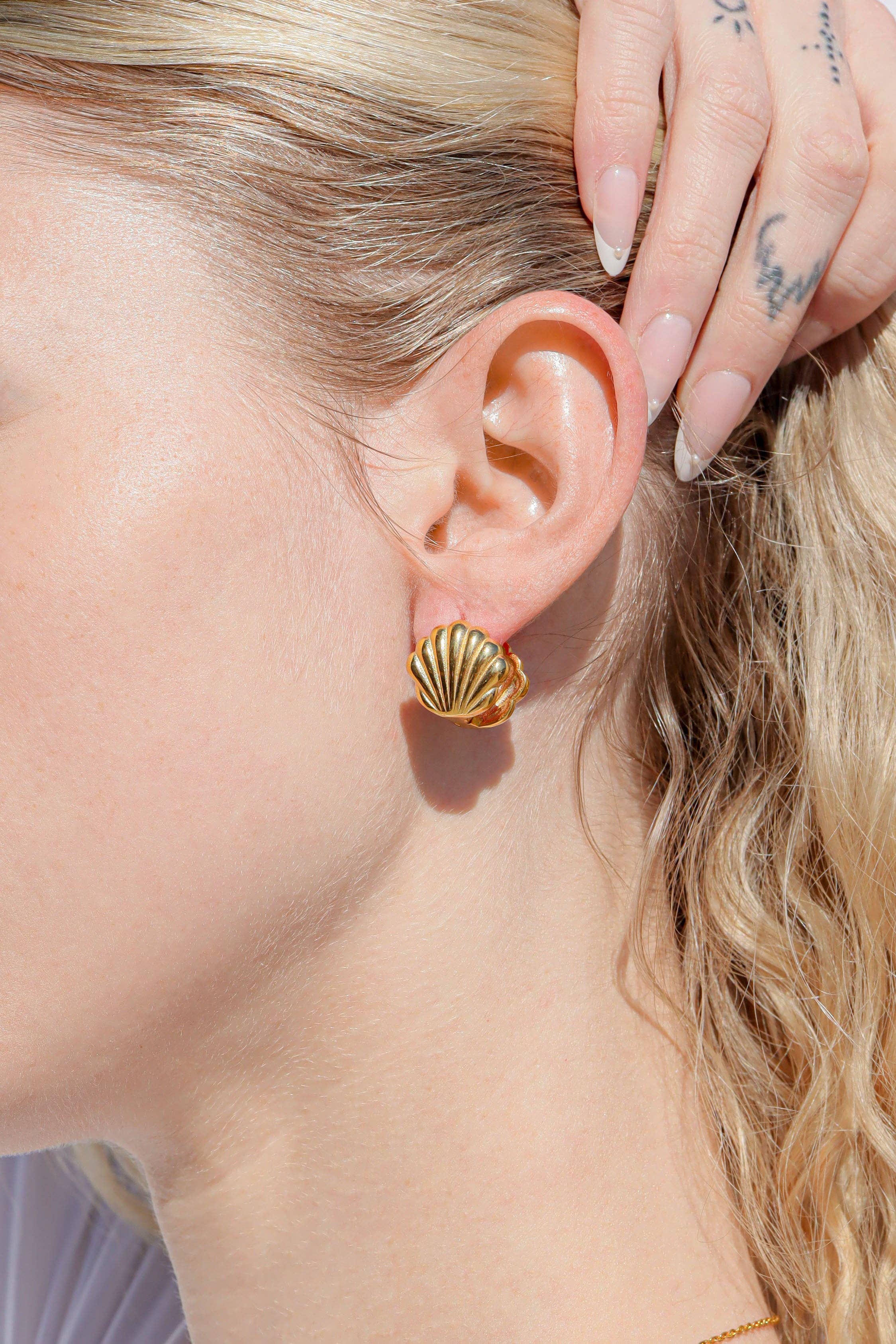 18K Gold Shell Huggie Earrings