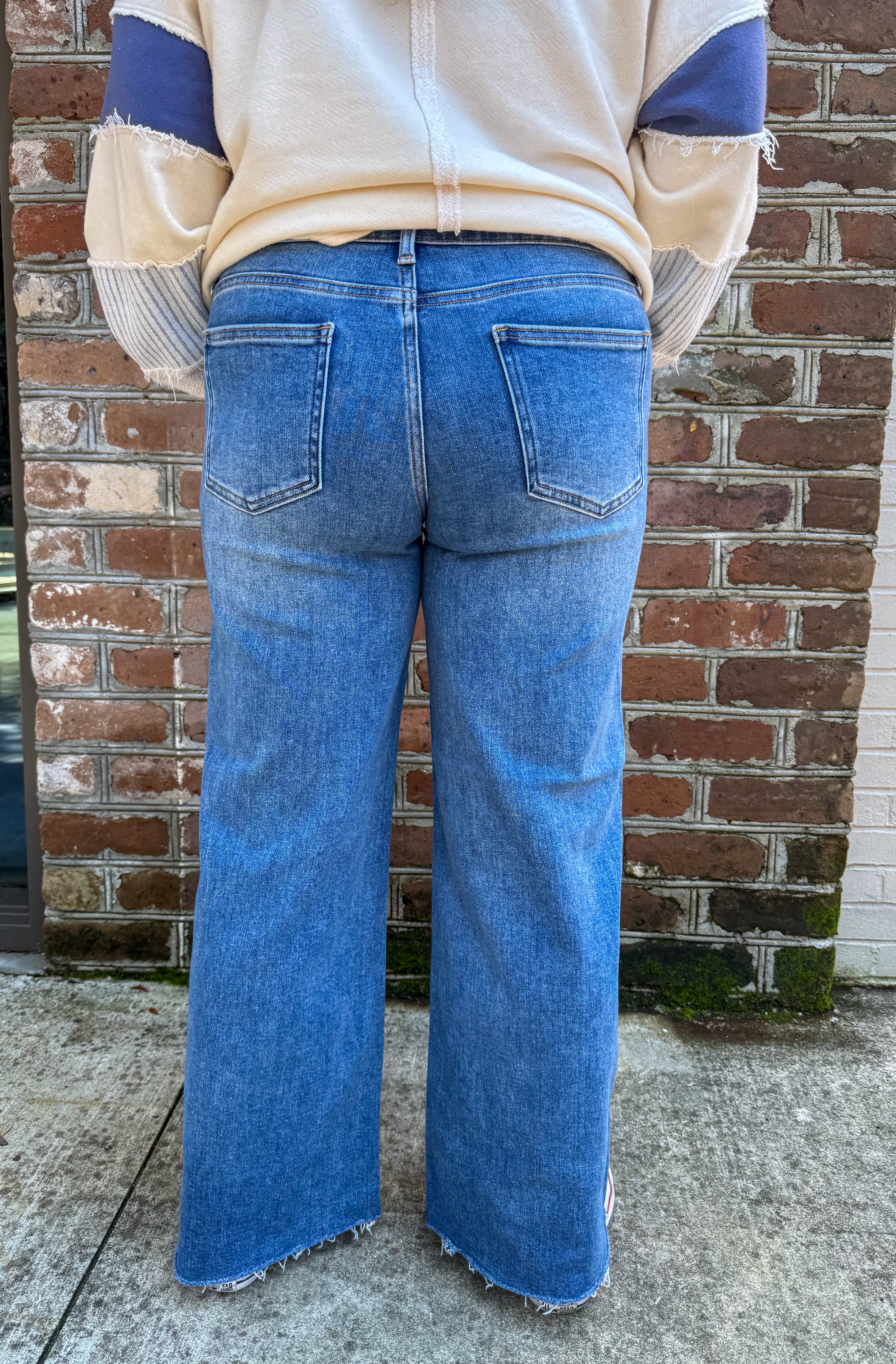 Medium Relaxed Wide Leg Denim