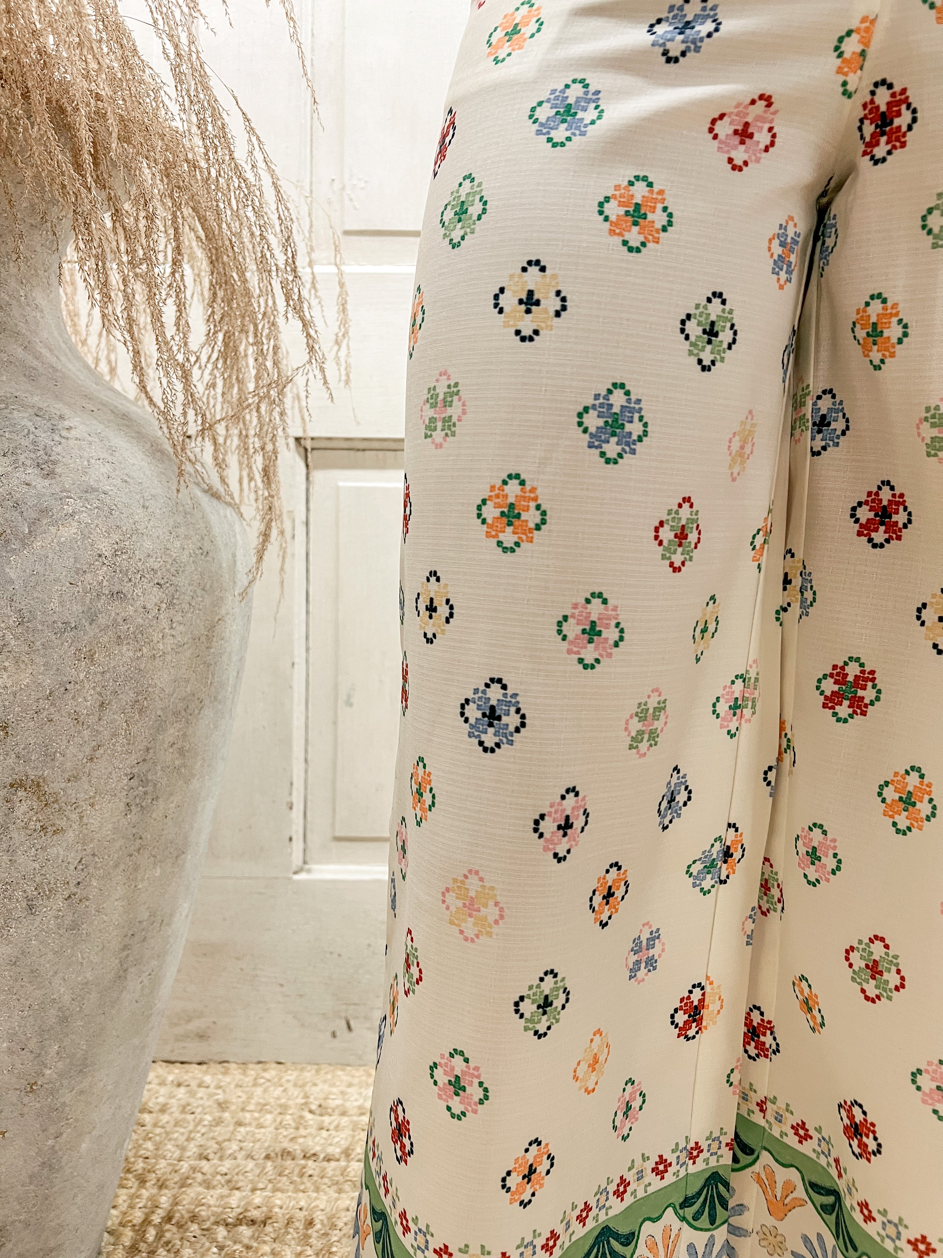 White Embroidery Print Pants